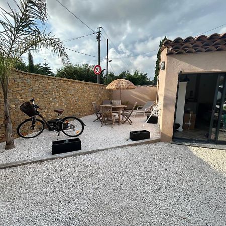 Charmant Studio Dans Villa - Jardin Privatif . ラ・セーヌ・シュル・メール エクステリア 写真