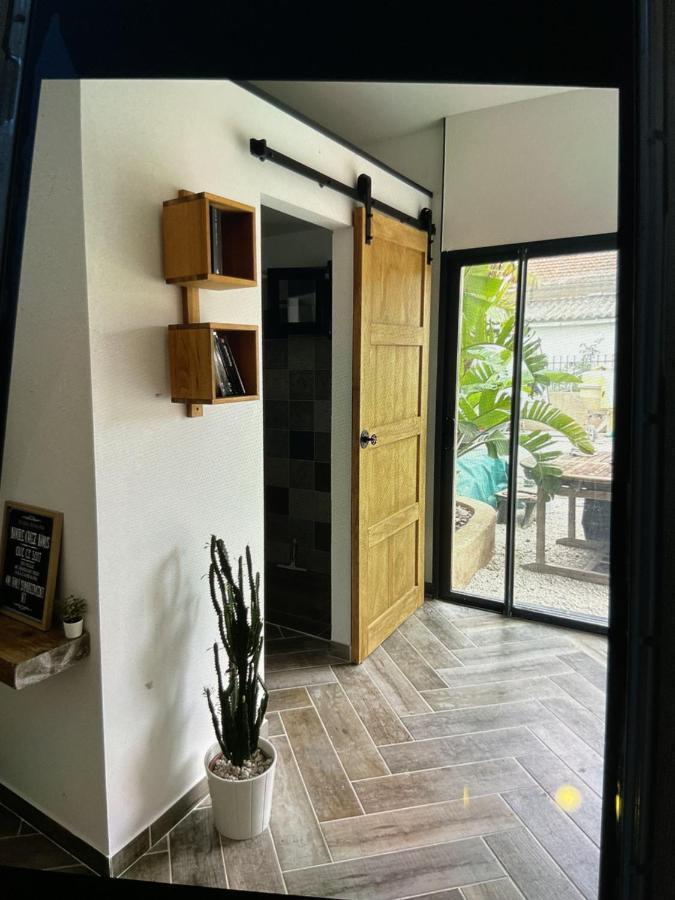 Charmant Studio Dans Villa - Jardin Privatif . ラ・セーヌ・シュル・メール エクステリア 写真